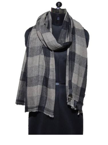 สีดำและสีเทา