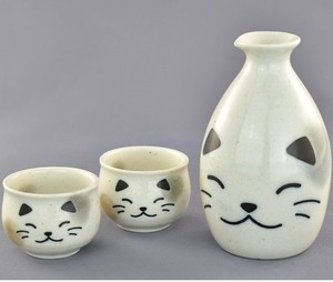 Bella In Stile Giapponese In Ceramica Spotted Cat Set Sake Bianco Calico Cat Set Sake con 1 Bottiglia di Server e 4 Tazze - Product Image 2
