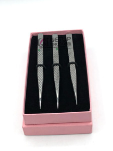 Pince à épiler d'extension de cils à poignée diamantée en acier inoxydable de haute qualité Nouveau style Slim Straight avec Logo personnalisé Instrument de beauté - Product Image 6