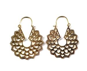 <b>Women</b> Bohemia Fashion Gold Plated Brass Flower Design <b>Hoop</b> <b>Earrings</b> - Product Image 3