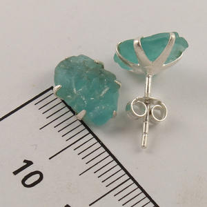 Ceremonial apatita áspera piedra preciosa Stud sólido 925 plata esterlina hecha a mano joyería áspera para mujeres pendiente de piedra cruda - Product Image 2