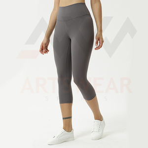 Custom Fashion high quality sexy <b>leggings</b> ladies yoga pants gym fitness woman customized logo different color <b>women</b> <b>Capri</b> - Product Image 5
