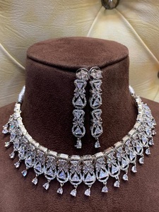 Unique et très belle mariée indienne annonce diamant tour de cou ensemble avec boucle d'oreille à M Création 2021 - Product Image 2