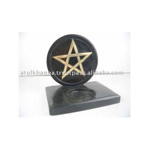 Porte-bougie en pierre noire de forme efficace - Product Image 1