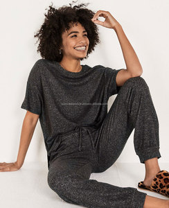 T-shirt en coton premium pour femme, coupe décontractée et oversize, service de fabrication, impression et emballage personnalisés - Product Image 1
