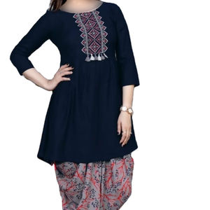 New Designs Embroidered Black Kurti Pent Pakistani Salwar Kameez Suit - Product Image 1