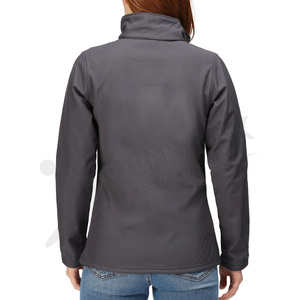 Chaqueta Softshell personalizada de alta calidad para mujer, cuello alto, nuevo diseño, impermeable, a prueba de viento, transpirable, para exteriores, con cremallera ligera - Product Image 2
