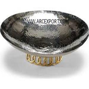 Bol en acier martelé nickel poli avec support en laiton plaqué or Bol à mélanger décoratif vintage pour accessoires de cuisine à domicile - Product Image 1