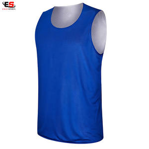 Ultimate Hoops FreshFit Ensembles de basket-ball en vrac OEM multicolores Top et short sans manches solides pour la vente en gros - Product Image 2