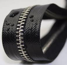 Rollo de cremallera de metal de latón de extremo abierto con bloqueo automático duradero, venta al por mayor, cremallera larga impermeable fácil de usar para camisas, almohadas, prendas - Product Image 3