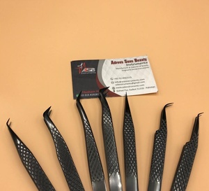 Venta al por mayor de pinzas para pestañas de acero inoxidable con etiqueta privada, todo negro, Plasma, agarre de diamante sostenible, Punta puntiaguda, belleza de pestañas - Product Image 6