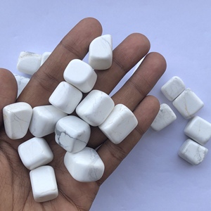Pietre di <span class=keywords><strong>Howlite</strong></span> Bianca Naturale Lucidate Lisce 20mm 30mm Forma Irregolare Gemme Grado AAA Certificato IGI Vendita all'Ingrosso - Product Image 4