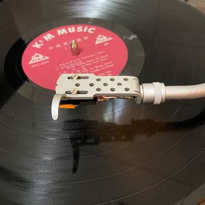 TOCADISCOS con pasadores chapados en oro, cabezas giratorias con acabado robusto en diseño de SME, de alta calidad - Product Image 3