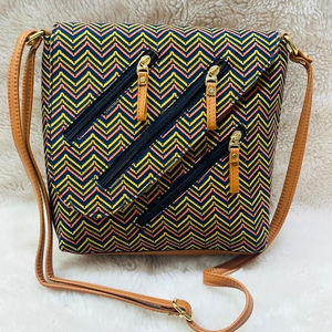 Ikkat กระเป๋าราตรีสลิงมีสไตล์ดีไซน์เนอร์พร้อมกระเป๋าผ้าคอตตอนซับใน - Product Image 1