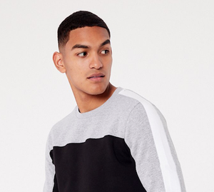 Sudadera de gran tamaño de lana en blanco con cuello redondo de 400 Gsm de alta calidad para hombres en relieve con logotipo personalizado directo del fabricante - Product Image 5