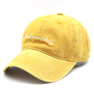 Cappellino da Baseball Sportivo in Cotone 100% Lavato con Logo Personalizzato Ricamato, Stile Dad Hat alla Moda - Product Image 2