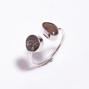 Style Ethnique Fabriqué À La Main En Argent Sterling 2.5gms Naturel Boulder Opal Lunette Ensemble Anneau Réglable 8x8 9x7mm Fête De Mariage - Product Image 4