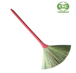 Balai souple Vinacraft à long manche en rotin avec tête en herbe verte et pelle pour usage domestique et extérieur (vente en gros) - Product Image 5