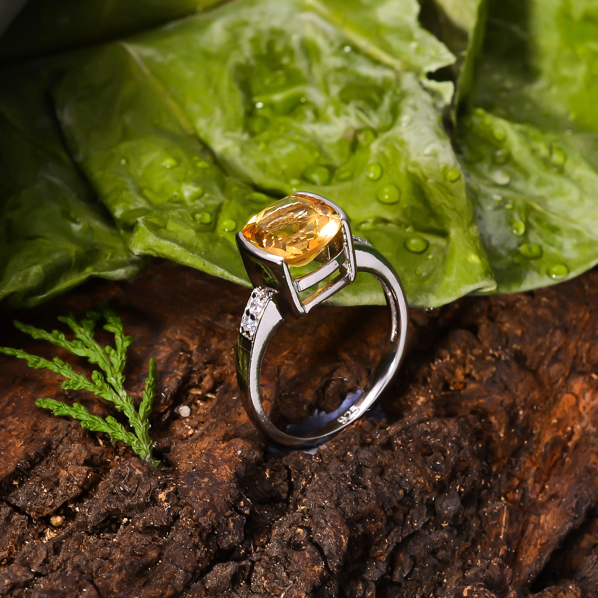 สีเหลือง