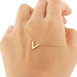 Collier avec pendentif en forme de lettre V en argent pour femmes, cadeau, collier en argent plaqué or, collier initial en argent 925, cadeau de la Saint-Valentin - Product Image 2