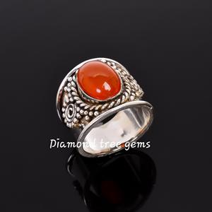 Anillo de banda de Plata de Ley 925 hecho a mano de Caroline Jewelry tallado con piedra natural y Diamante plateado a mano para bodas - Product Image 2