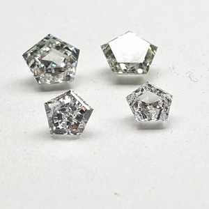 Diamant en forme de pentagone, pierre naturelle en vrac, grande taille, blanc poli, près du corps, 0.60 à 0.69 - Product Image 1