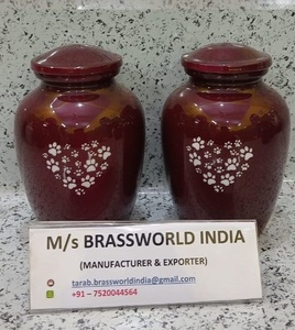 Urne funéraire en forme de cœur pour animaux de compagnie avec fournitures funéraires peintes à la main - Product Image 4