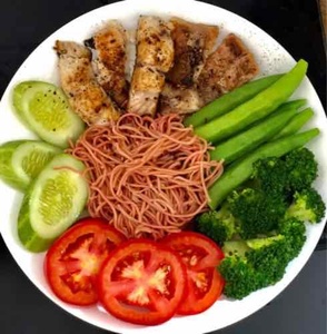 Vermicelles de riz brun très raisonnables fraîchement importés du Viet Nam pour la soupe ou les sautés - Product Image 5