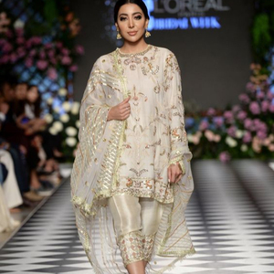 เย็บปักถักร้อยที่สวยงามด้วยลูกปัดแก้วคริสตัลหิน DABKA ทำงานใน KAMEEZ พราวชุดกางเกงสำหรับงานปาร์ตี้-สวมใส่และจัดงานแต่งงาน @ 2021 - Product Image 1