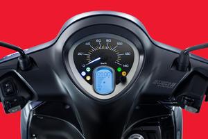 Motocicleta de alta calidad, scooter de 125cc (Janusz Premium), gris/rojo/blanco - Product Image 4