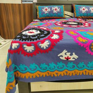 Sábana de cama bordada con estilo, tapicería de regalo de boda real tradicional hecha a mano - Product Image 4
