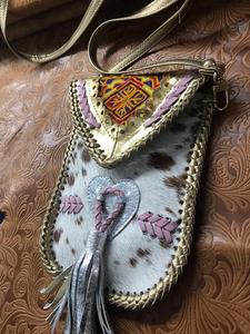 Funda para Móvil con Diseño Étnico Indio Único para Mujer, con Decoración de Perlas, Cuero Genuino, Duradero y Ecológico - Product Image 2