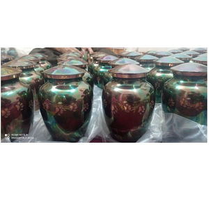 Urne funéraire en laiton gravée de la patte d'un animal de compagnie, style américain, fournitures funéraires - Product Image 1