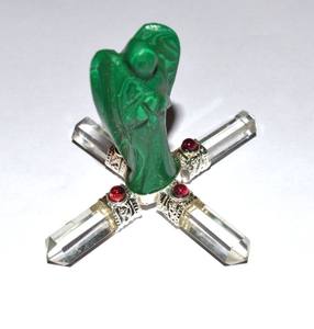 Vente en gros de générateur d'anges de style Feng Shui Malachite synthétique sculptée avec gravure d'amour pour la décoration et l'amélioration de l'énergie - Product Image 2