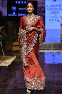 Saree de travail manuel lourd de beau concepteur élégant à la mode pour les femmes avec des perles de verre travail de pierre pour les mariages et les vêtements de fête - Product Image 2