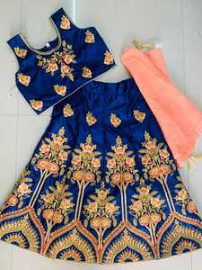 Ropa de boda de diseñador indio exclusivo pesado Trabajo de bordado pesado Ropa de niños Lehenga Choli con Dupatta Listo para usar Precio bajo Alphanumero - Product Image 4