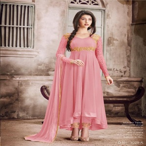 ชุดอินเดียผ้าเน็ตหนักแบบอนาร์กาลี ซัลวาร์ กามีซ ยาวคลุมพื้น ชุดอนาร์กาลีสำหรับงานแต่งงาน ปี 2023 - Product Image 4