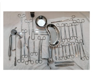 Ensemble d'instruments de gynécologie pour césarienne - Product Image 1