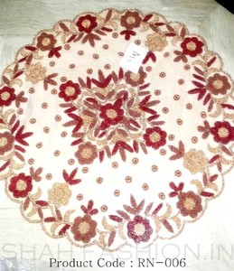 Broderie à la main Chemin de Table - Product Image 1