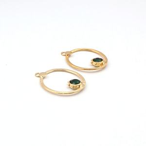 Venta al por mayor de pendientes con conector chapado en oro, par de piedras preciosas de cuarzo Esmeralda verde natural para hacer pendientes, accesorios de joyería - Product Image 3