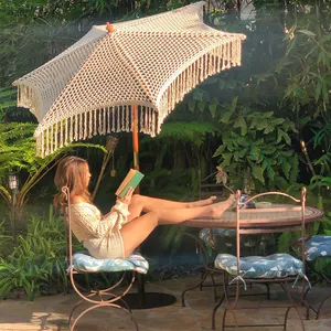Parasols <span class=keywords><strong>en</strong></span> corde de coton bohême <span class=keywords><strong>en</strong></span> <span class=keywords><strong>macramé</strong></span> Poteau <span class=keywords><strong>en</strong></span> bois Glands faits à la main Parapluie de plage tissé avec frange <span class=keywords><strong>en</strong></span> <span class=keywords><strong>macramé</strong></span> - Product Image 2