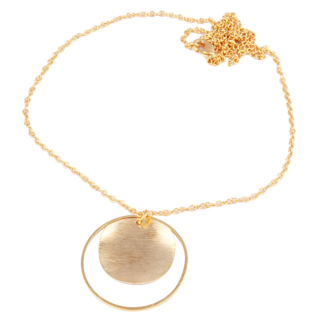Fashion Statement Coin Shaped Brushed Finishing 18k Gold Plated Brass Metal Charm Pendant Necklace Lovely Christmas Gift for Her