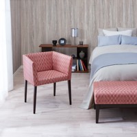 Cuir synthétique de haute qualité pour les chaises avec un design rappelant les tissus tissés japonais.