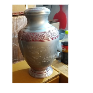 Urna de cremación de aluminio Bird Going Home para adultos Suministros funerarios Premium de Brassworld India - Product Image 1