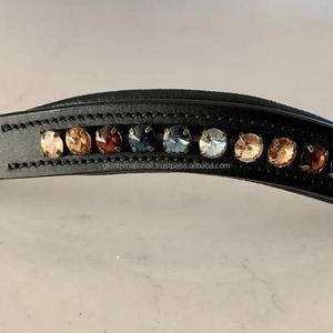 สายรัดคิ้วม้าหนังแท้สีดำอ่อนนุ่ม,ที่รองและเย็บเย็บพร้อมคริสตัลสีฟ้าบุษราคัมสีทองนุ่มนุ่ม - Product Image 1