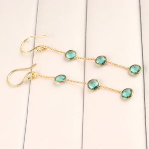 Pendientes colgantes con gancho de cuarzo chapado en oro para mujer, aretes de gota con bisel de cadena colgante, de corte simple y elegante - Product Image 5