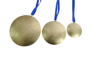 GOLD METAL ROUND <b>CIRCLE</b> CHRISTMAS HANGING ORNAMENT HIGH QUALITY METAL CHRISTMAS TREE DECORATION - Product Image 1