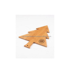 Planche à découper en bois en forme de cœur avec manche de couteau en acier inoxydable, compatible lave-vaisselle pour une préparation alimentaire facile - Product Image 2