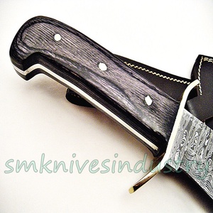 Cuchillo de Damasco personalizado hecho a mano, mango de madera pakka, bonito cuchillo Bowie (smk1293) - Product Image 5