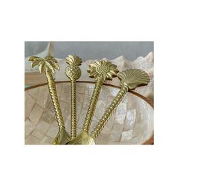 Cuillères Couverts en laiton Fête de mariage Ustensile doré Design Pièce Ananas Poignée Design Couverts et cuillères à vendre - Product Image 1